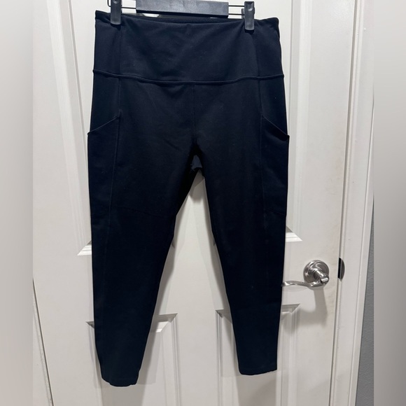 Zella 7/8 length black leggings size Large - Picture 1 of 2